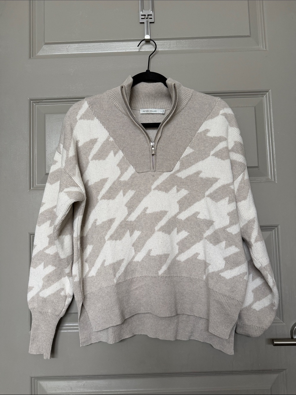 Peter Millar Women’s Houndstooth Half-Zip Sweater in Cream & Beige